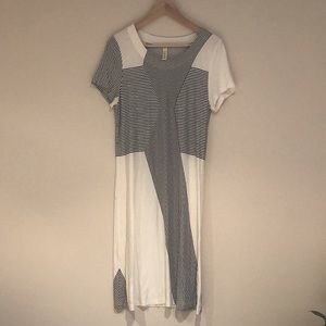 Yansi Fugel Striped White and Black Dress. Soft and lightweight